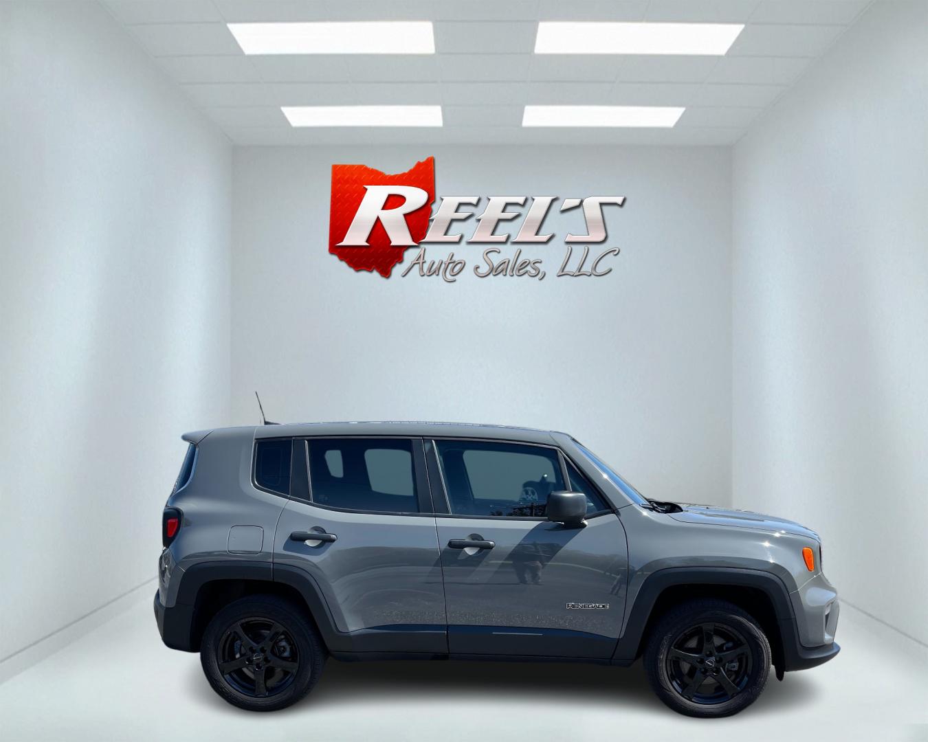 2020 Gray /Black Jeep Renegade Sport (ZACNJBABXLP) with an 2.4L I4 DOHC 16V Multi-Air engine, 9 Speed Automatic transmission, located at 11115 Chardon Rd. , Chardon, OH, 44024, (440) 214-9705, 41.580246, -81.241943 - Photo#4